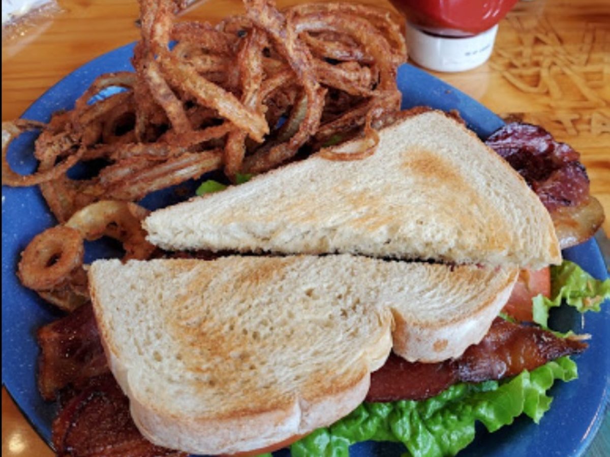 BLT-with-onion-rings.jpg