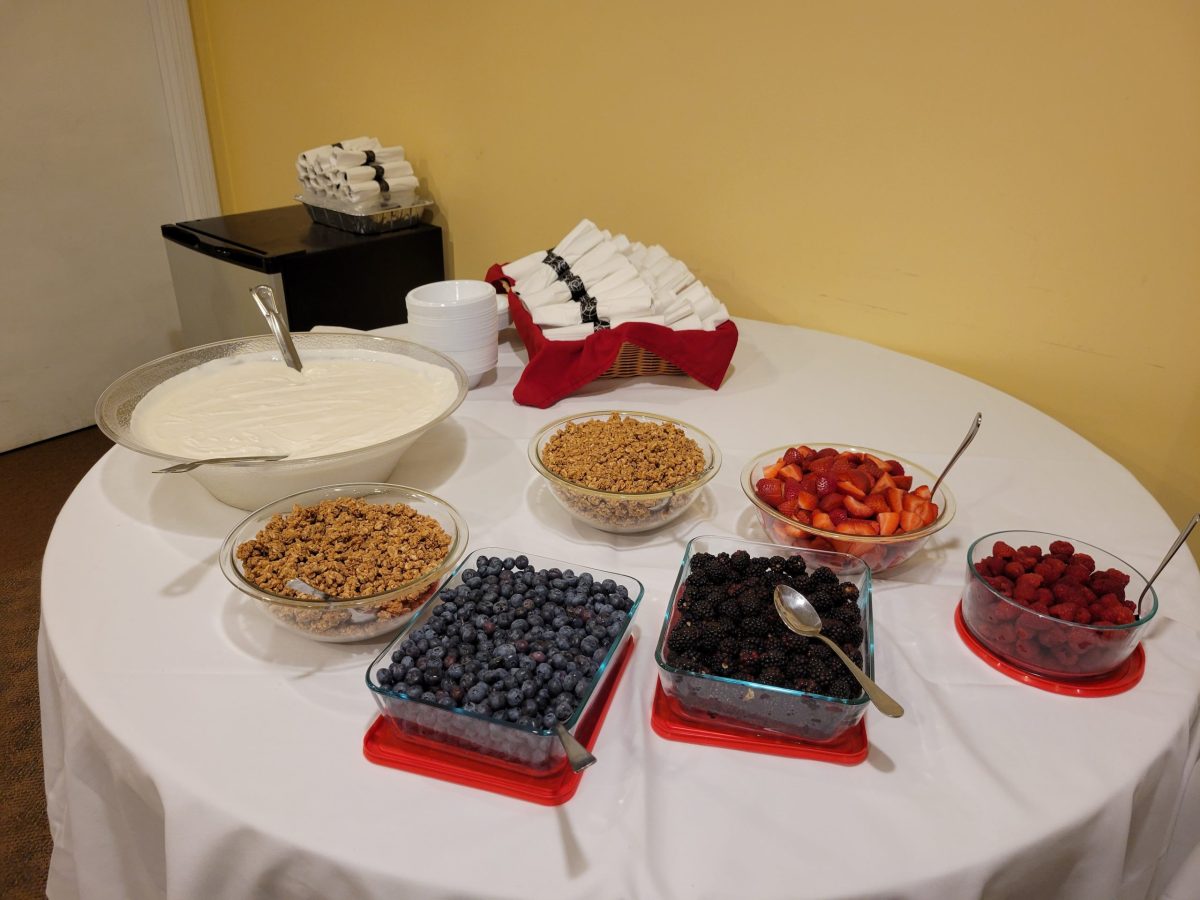 Indoor-Catering-granola-yogurt-fruit-20210728_071656.jpg