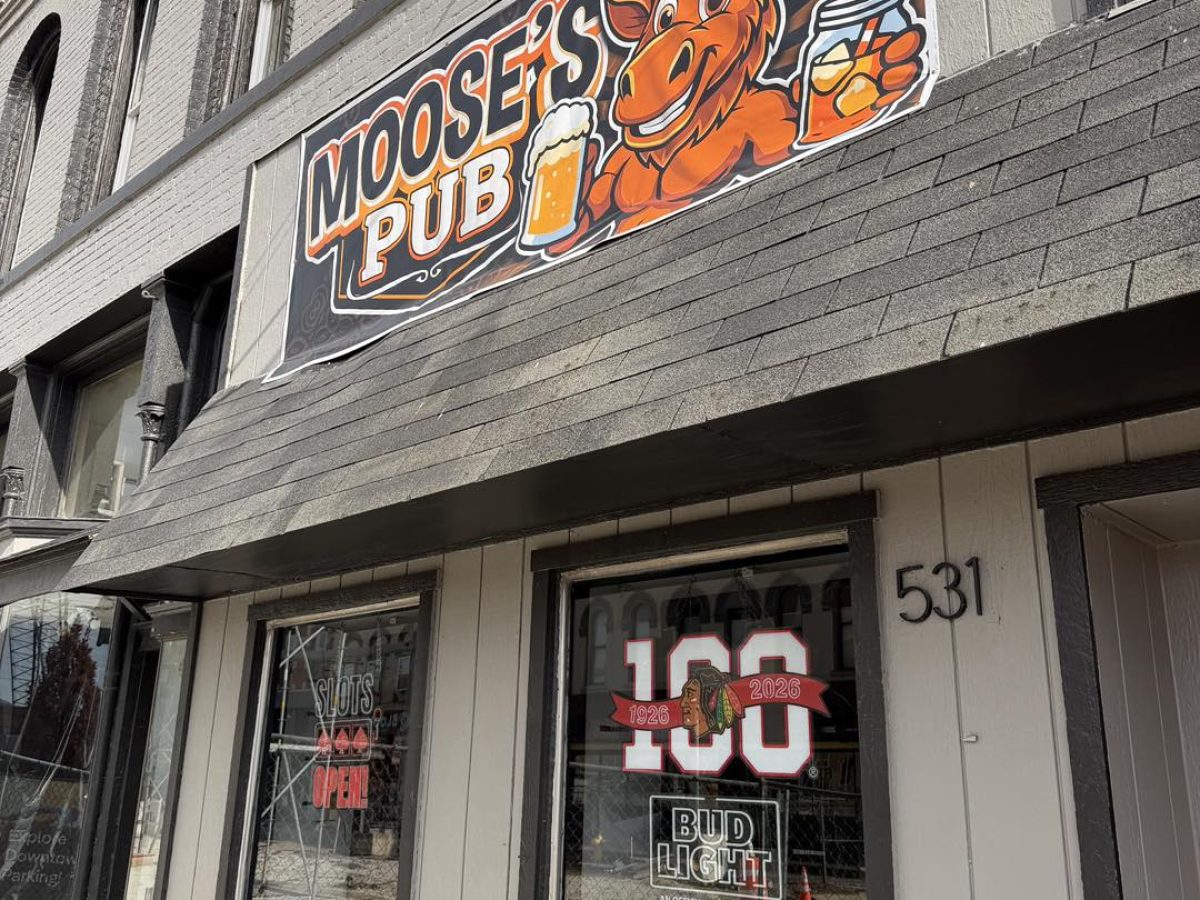 Mooses-Pub-exterior.jpg