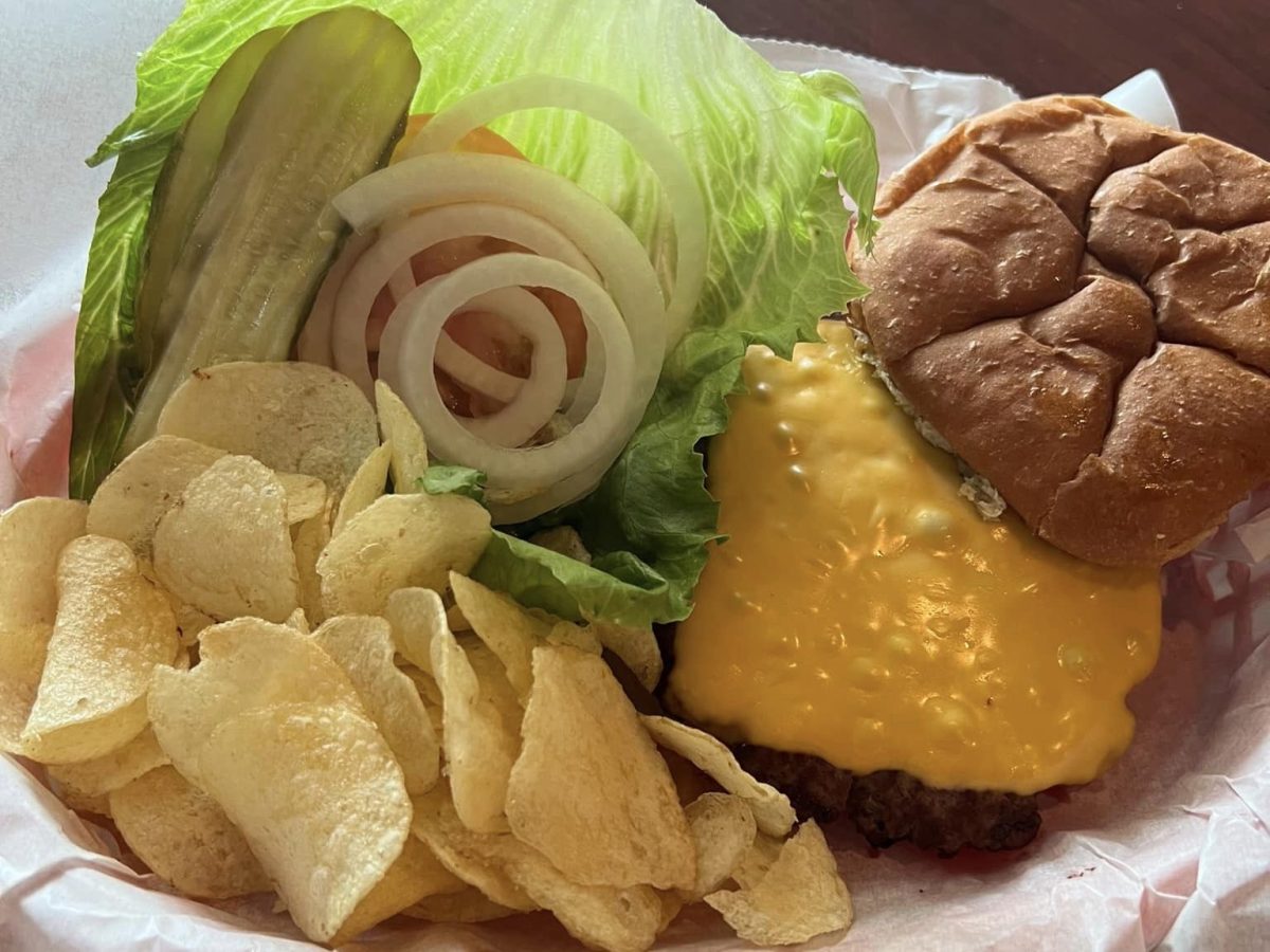 cheeks-burger-1.jpg