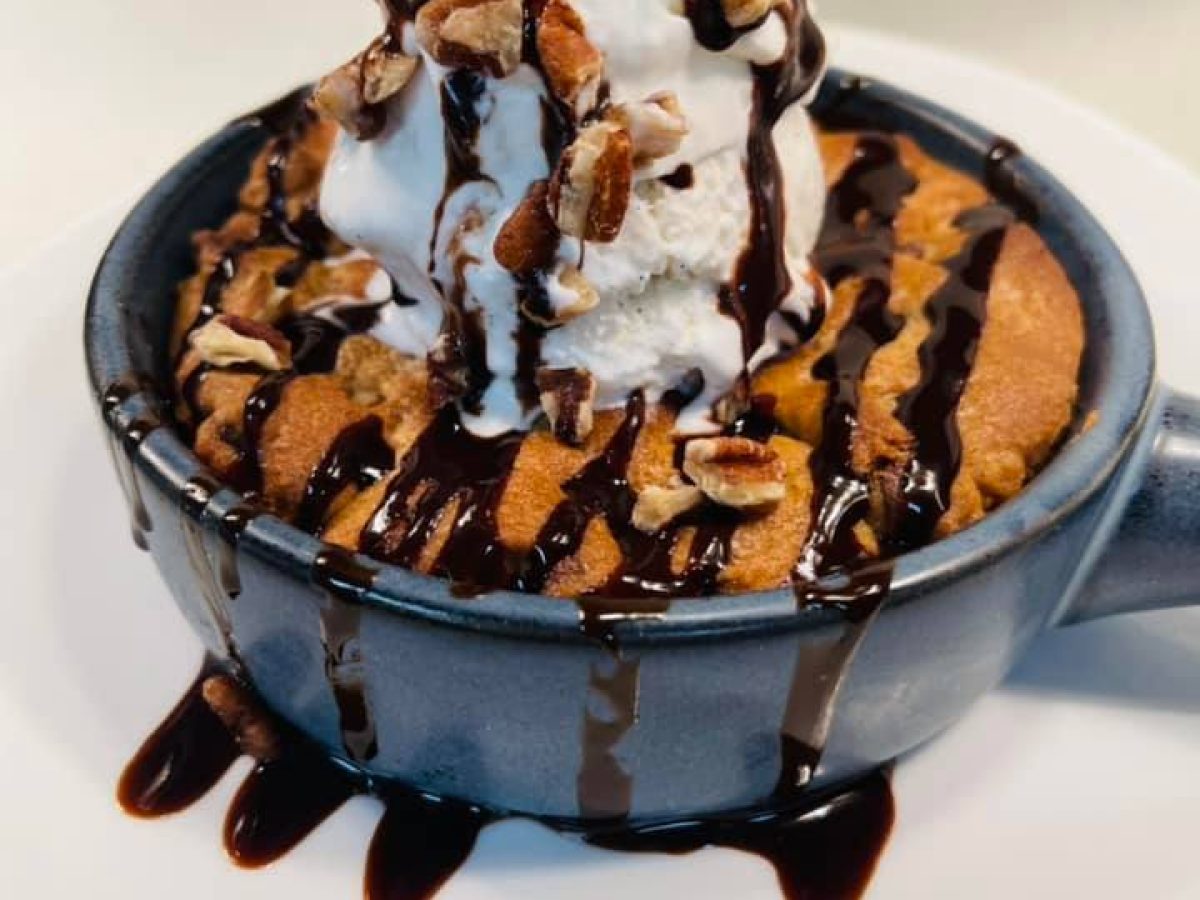 chocolate-chip-cookie-sundae.jpg