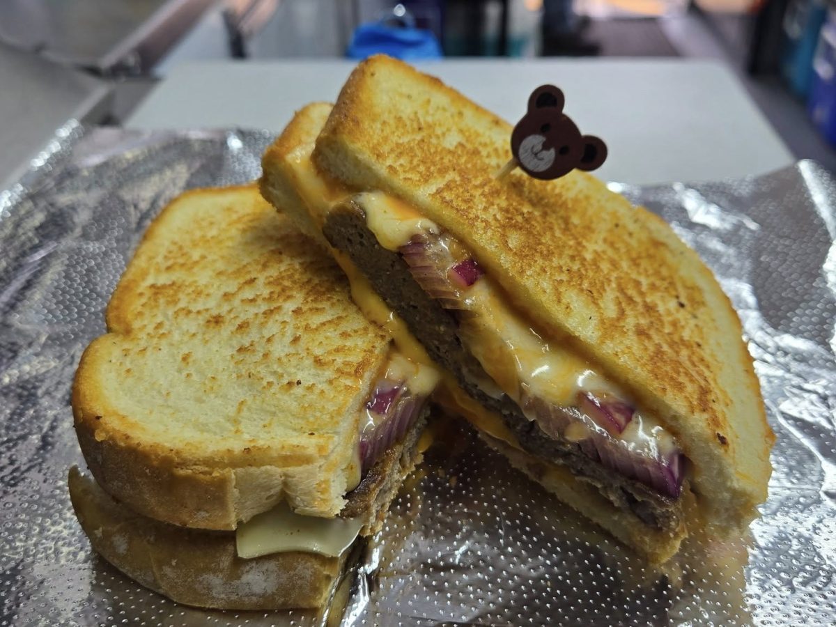 mama-bears-brunch-box-sandwich.jpg