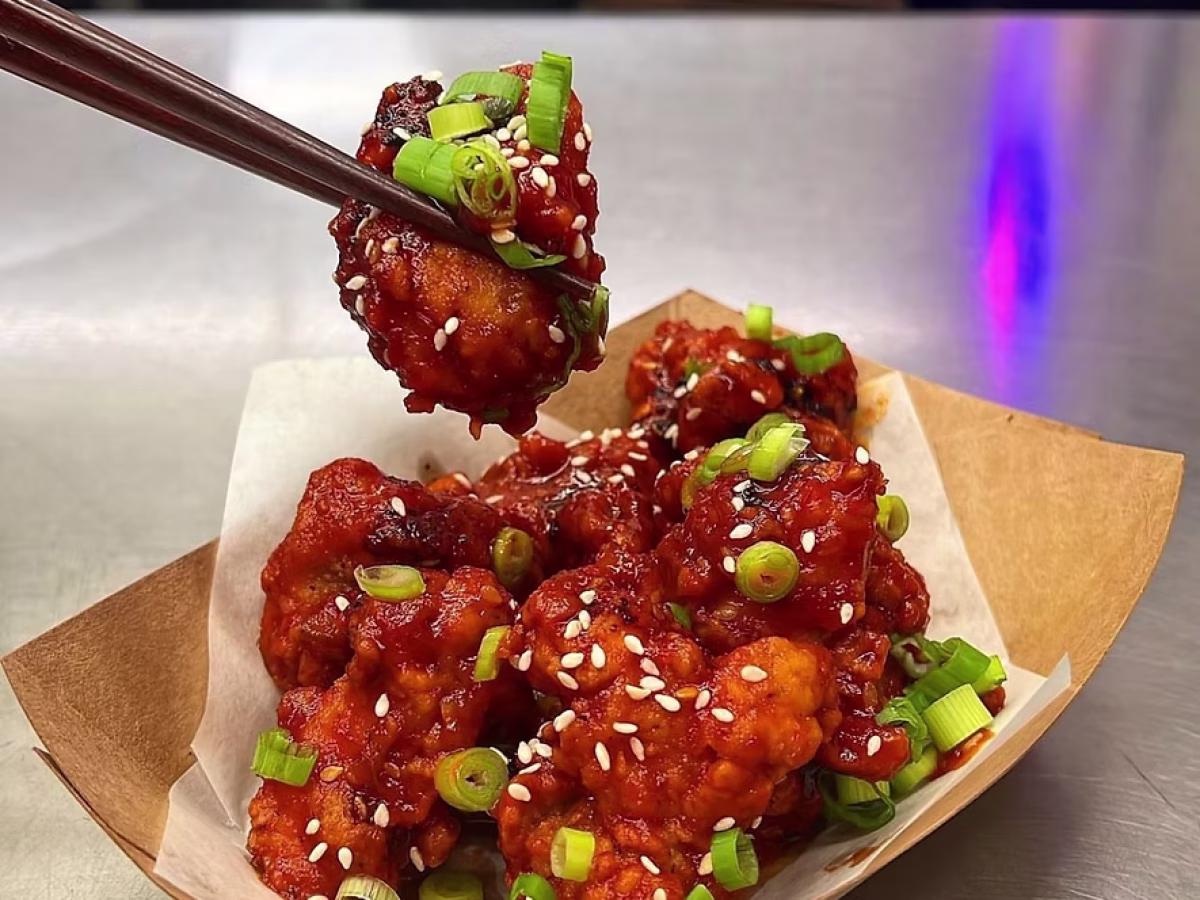 nom-nom-noodle-chicken.avif