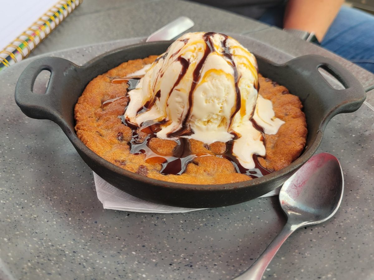 skillet-cookie-1.jpg