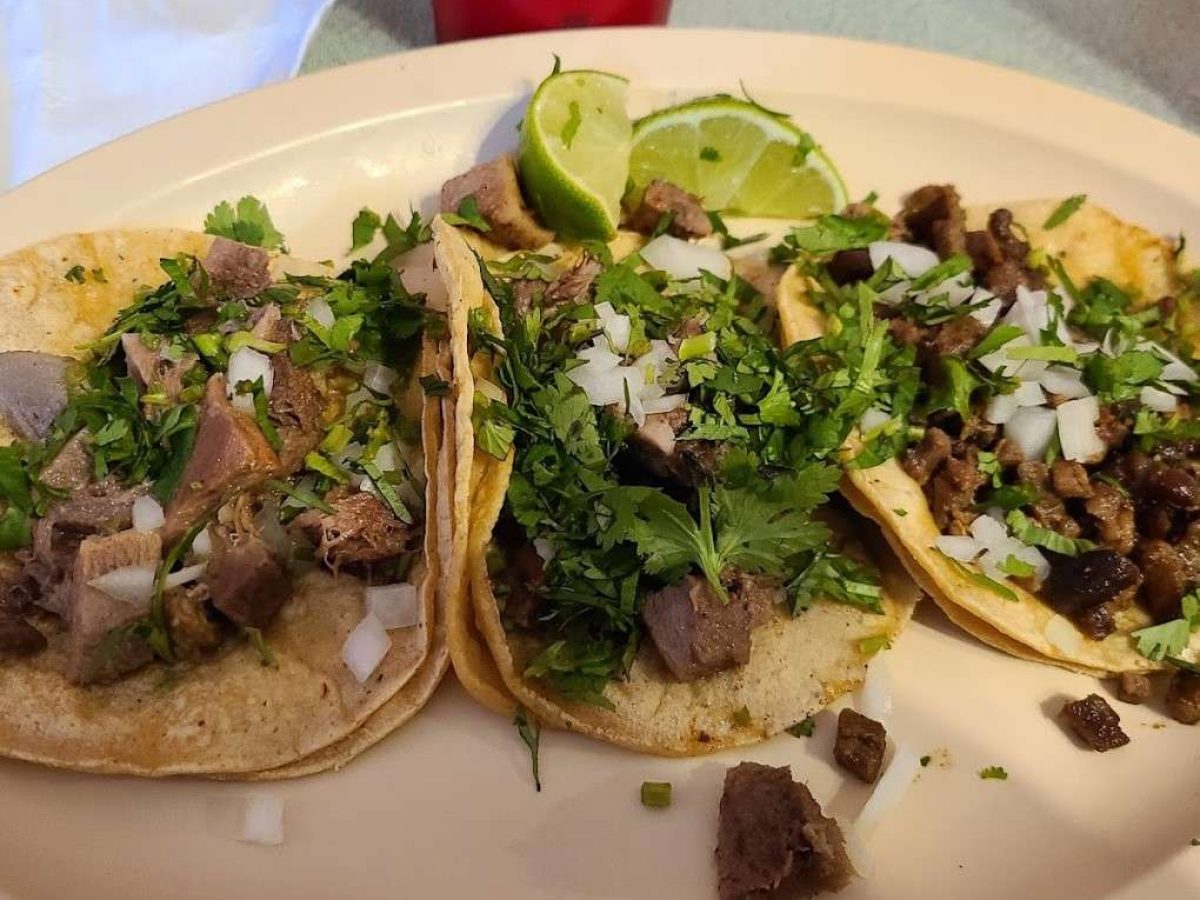 taqueria-el-porton-food1.jpg